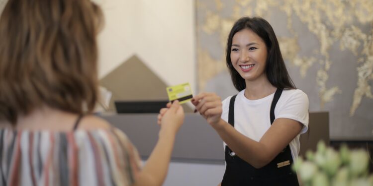 Aplicativo permite pagamento direto com vendedor em varejistas no DF