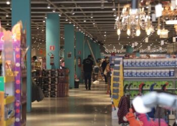 Ação contra sonegadores em MS autuou 8 lojas e apreendeu “itens de origem duvidosa”