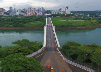 Bloqueio ao Paraguai só acaba dia 29, mas fronteira já está aberta a turistas