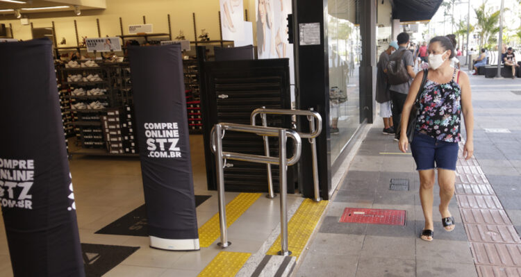 Consumo pela internet aumenta 48%, diz Fecomércio/MS