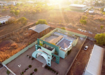 Associação Tocantinense de Municípios instala sistema solar fotovoltaico