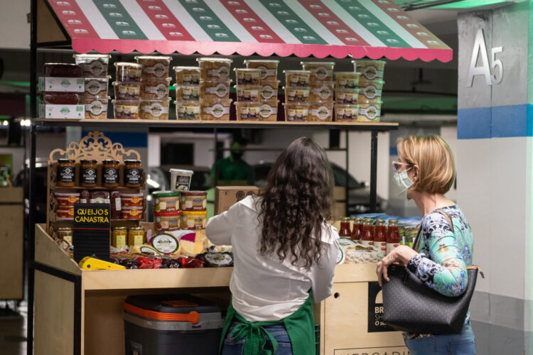 Mercadinho do Brasília retorna ao tradicional ponto de encontro