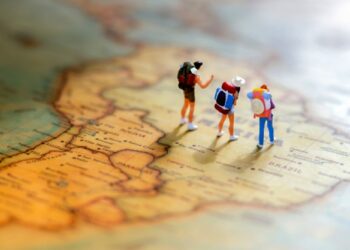 Projeto cria programa para injetar R$ 2,5 bi em empresas e municípios turísticos