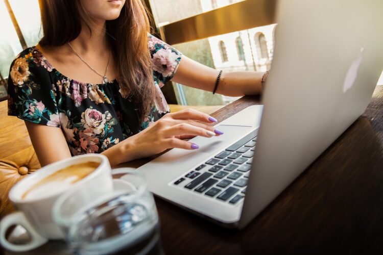Fepro On 2020: Universidade Positivo realiza feira de profissões digital