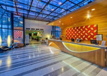 Golden Tulip Brasília Alvorada recebe exposição “Brasília 60 anos”