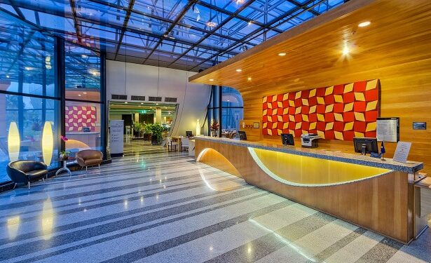 Golden Tulip Brasília Alvorada recebe exposição “Brasília 60 anos”