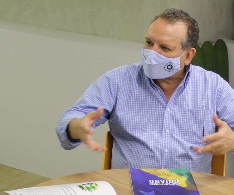 OCB/GO apresenta reivindicações do cooperativismo aos candidatos a prefeito