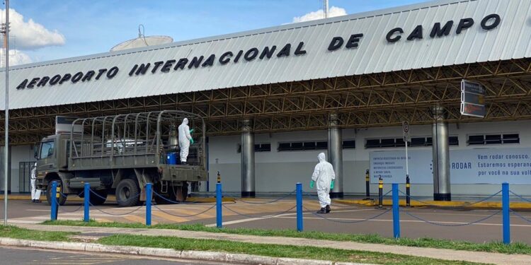 Com menos viajantes, movimento no aeroporto e rodoviária de Campo Grande cai até 43%