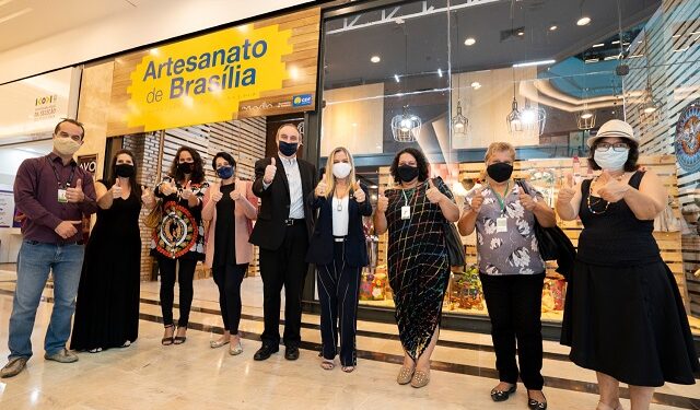 Pátio Brasil oferece espaço de vendas gratuito para artesãos de Brasília