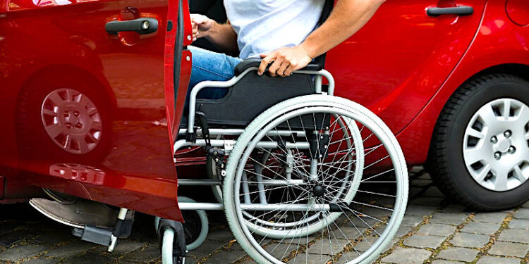 Com estimativa de ascensão, marcas focam na venda de veículos para pessoas com deficiência