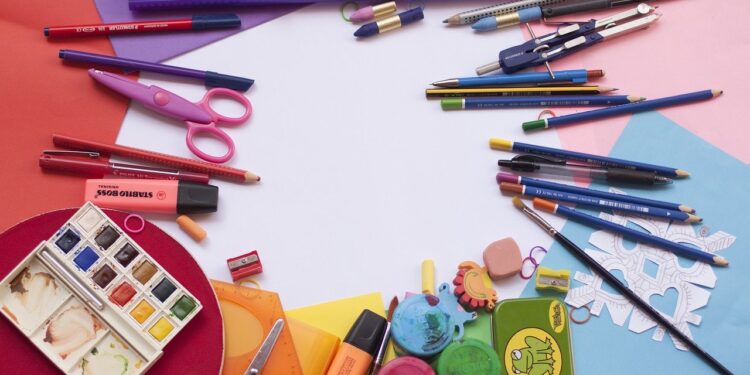 Materiais escolares sobem 25% e podem faltar nas papelarias nos próximos meses