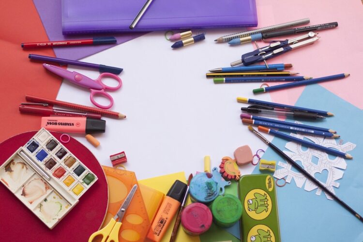 Materiais escolares sobem 25% e podem faltar nas papelarias nos próximos meses