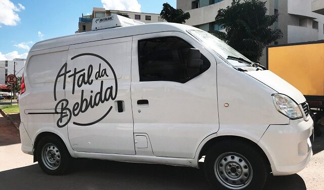 “A tal da bebida”: Empresário brasiliense lança startup que funciona como Uber de bebidas