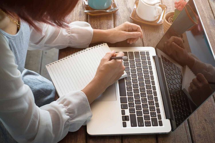 Instituições desenvolvem capacitação para ajudar microempresas e PMEs a sobreviverem à pandemia