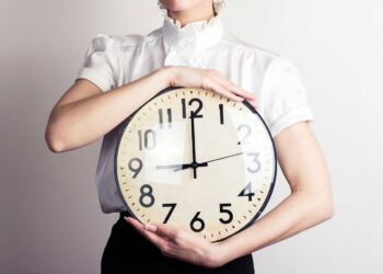 Metade das vagas formais abertas em 2020 é de trabalho sem jornada e salário fixos