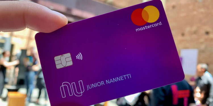 Novo cartão do Nubank mira os ‘sem crédito’