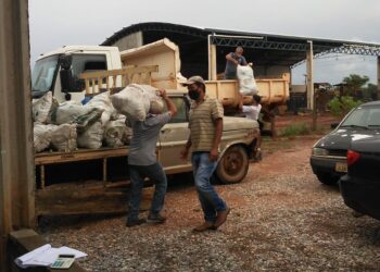 Coopermel retoma oferta de alimentos para famílias carentes