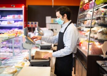 Empresas que descumprirem medidas de enfrentamento à pandemia poderão ser cassadas em Mato Grosso