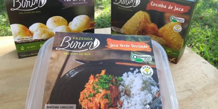 Fazenda Burin: Marca brasiliense de alimentos veganos registra aumento na produção durante a pandemia