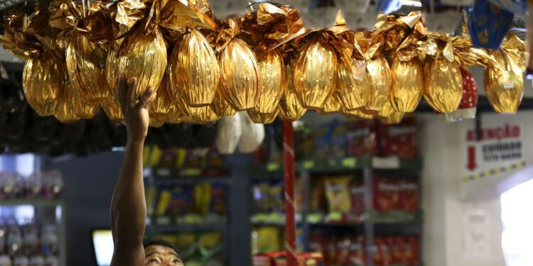 Páscoa de 2021 deve ter retração das vendas no varejo, diz CNC