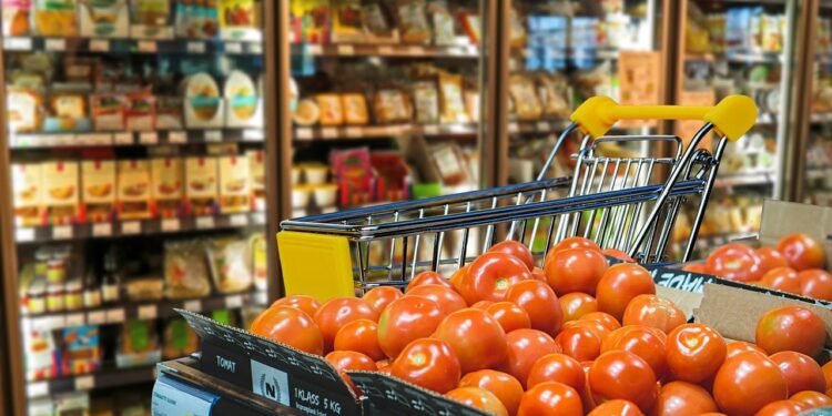 Supermercados registram deflação pela primeira vez após 12 meses