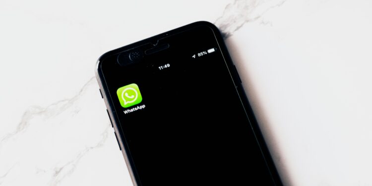 BC libera oficialmente transferências bancárias pelo WhatsApp