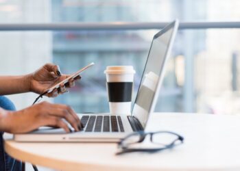 Brasileiro está mais dependente de aplicativos para ter renda, diz pesquisa