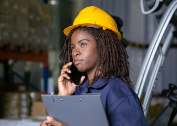 Hora de propor a reindustrialização