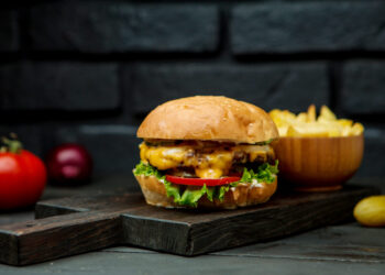 Dia do Hambúrguer (28): comemore a data de forma saudável e saborosa