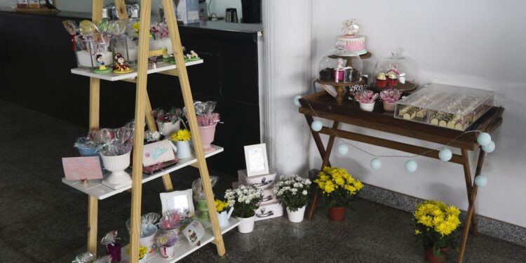 Ajude Aqui: consultoria gratuita ajuda empresas a exportar e importar