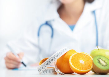 Conselho de Nutricionistas abre concurso com vagas em MT, TO, DF e GO