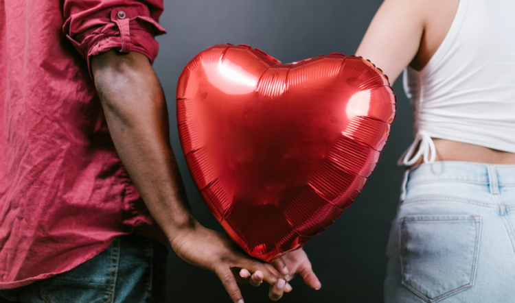 Dia dos Namorados deve movimentar R$ 1,8 bilhão em vendas no Brasil