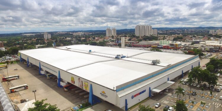 Comemorando 20 anos, Araguaia Shopping anuncia inauguração Adidas Outlet e C&A