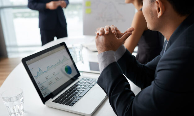 Expectativas para o mercado de trabalho melhoram, aponta FGV