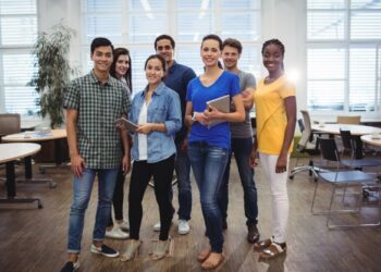 A juventude brasileira almeja trabalho decente