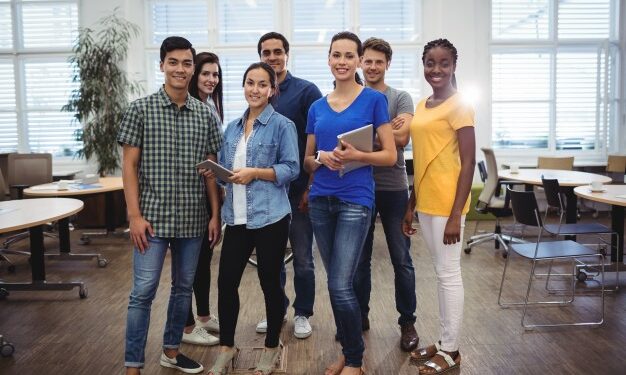 A juventude brasileira almeja trabalho decente