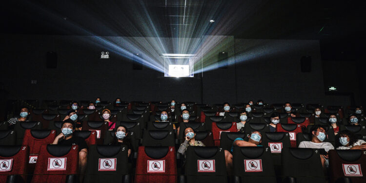 Após mais de um ano, Goiânia autoriza reabertura de cinemas e teatros