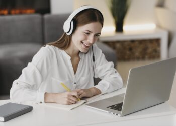 Cursos on-line são opção para sair da crise