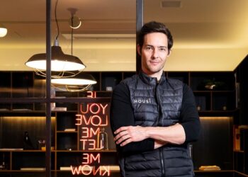 Housi comemora a entrada de 50 mil quartos de hotéis em seu marketplace