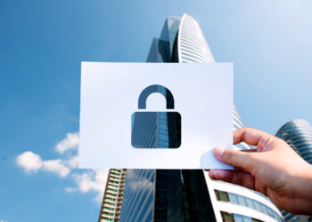 Invasão de condomínios