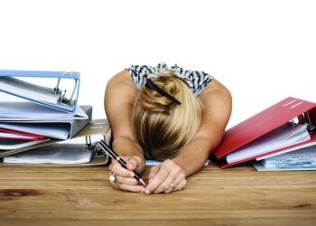 Vida pessoal x vida de empreendedor: busque o equilíbrio e evite danos por excesso de trabalho