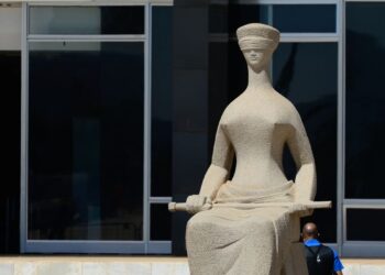 Democracia brasileira resiste