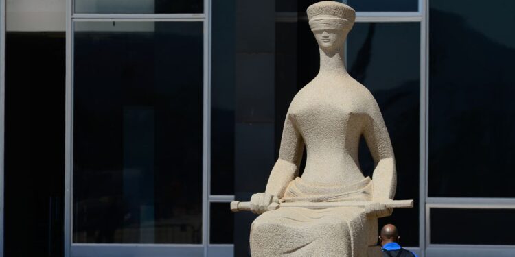 Democracia brasileira resiste