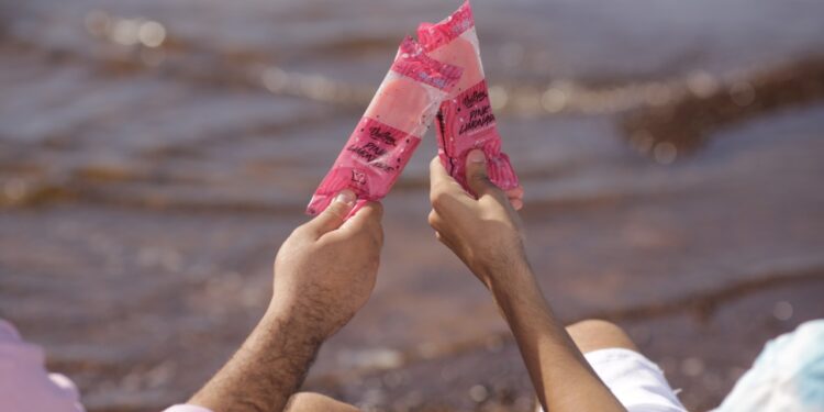 Pink Lemonade: Vai Bem Gelados lança sabor inspirado na arte de Douglas Viana