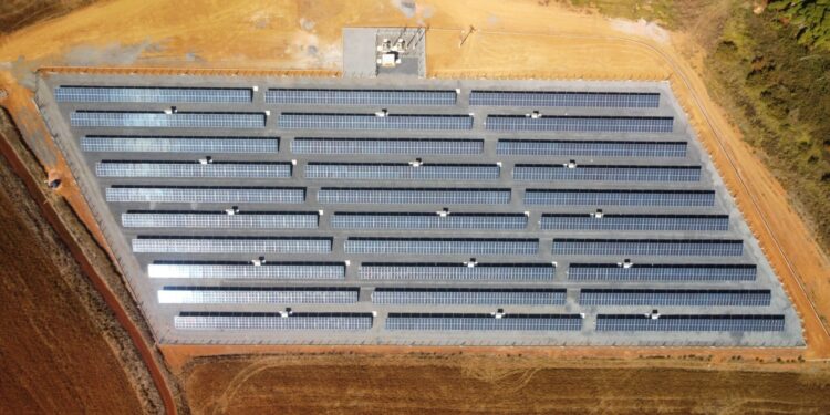 Boa Safra inaugura primeira usina fotovoltaica em unidade de Goiás