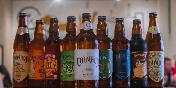 Cervejaria Louvada chega em Goiânia com mais de 20 rótulos