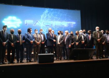 Faciest empossa presidente e 1º Diretoria da Entidade