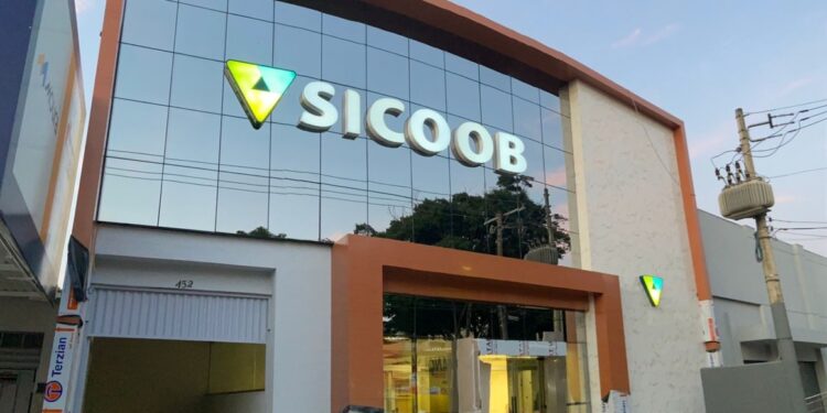 Sicoob UniCentro Br inaugura sua primeira agência voltada para o agronegócio