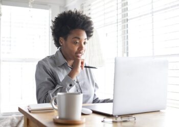 Bolsa de valores brasileira oferece curso gratuito sobre mercado de ações