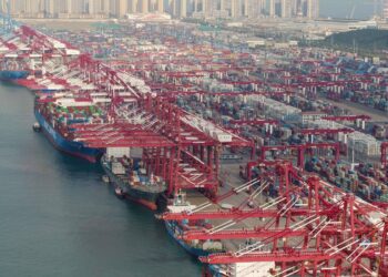 Gargalos na indústria podem durar até 2023 com freio da China, dizem analistas